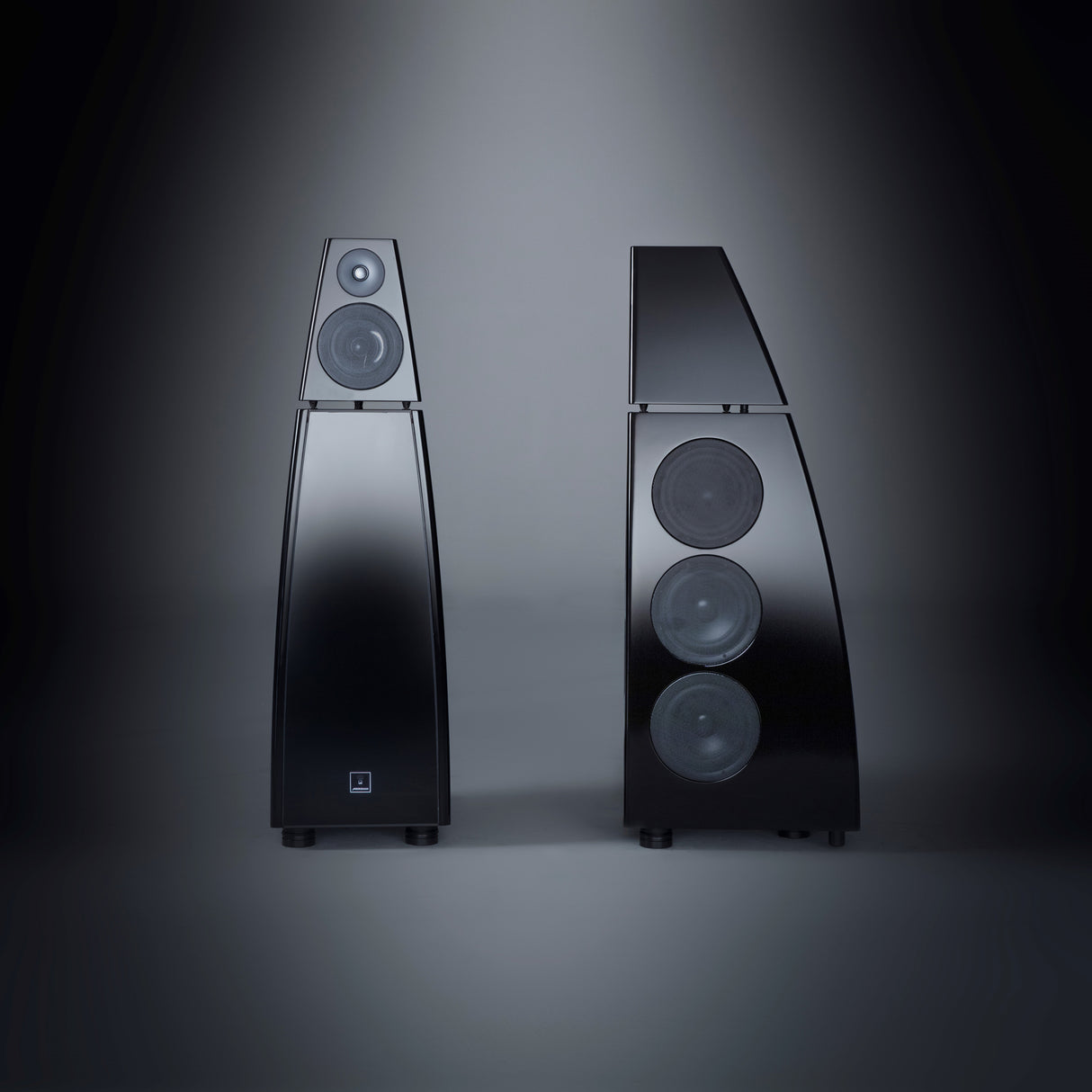Meridian DSP8000 XE Digital Active Loudspeaker