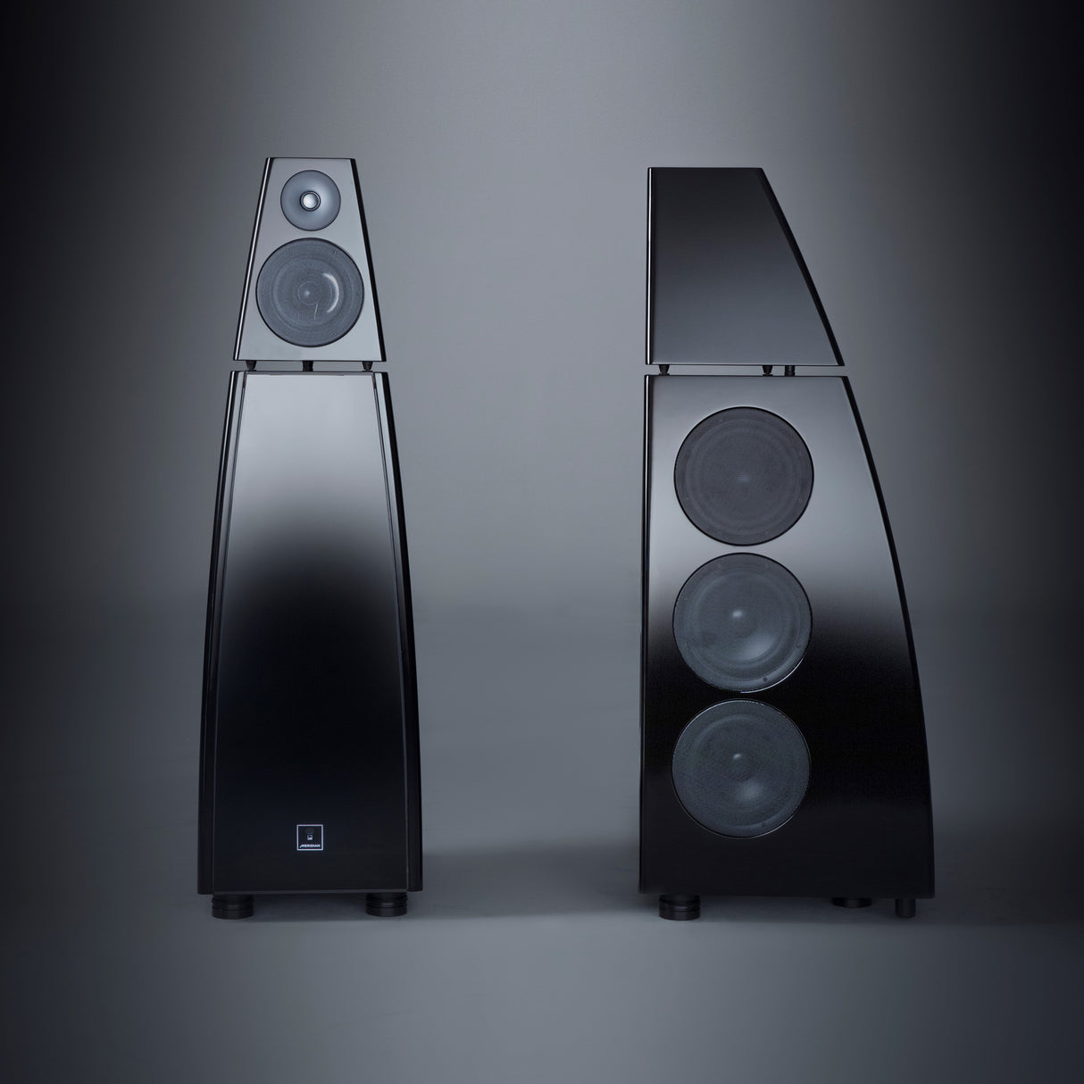 Meridian DSP8000 XE Digital Active Loudspeaker
